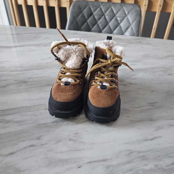 Toddler boots - Picture 3 of 4